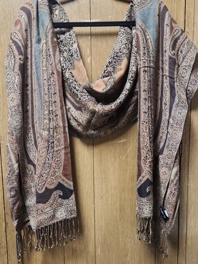 Studio 36 Paisley Fringe Scarf in Brown and Cream